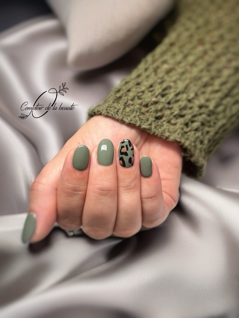 Manucure Semi-Permanent — 35€